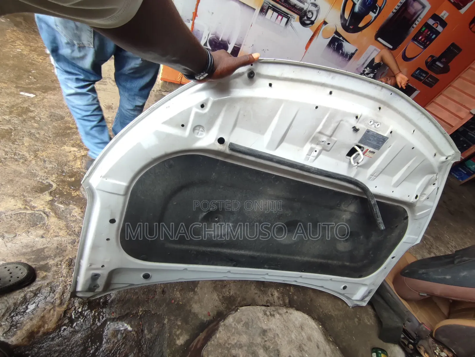 Bonnet Mitsubishi Outlander 2023/24