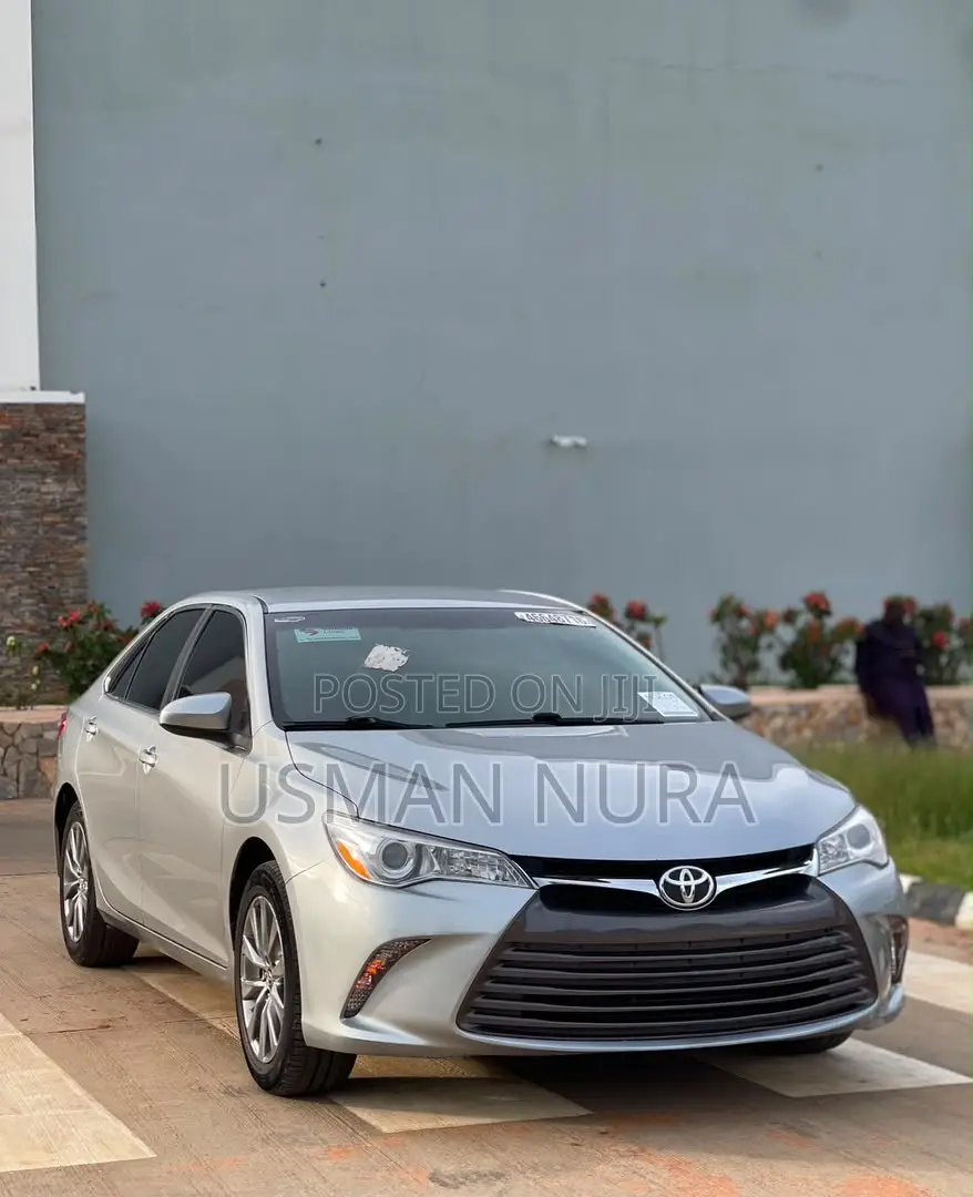 Toyota Camry 2016
