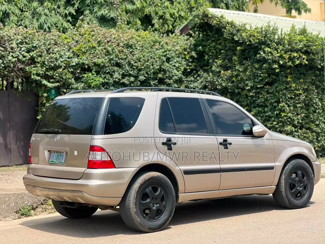 Mercedes-Benz M Class 2002 Gold