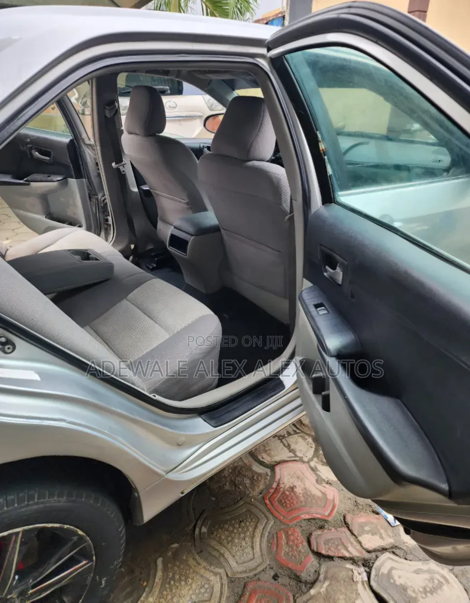 Toyota Camry 2012 Silver