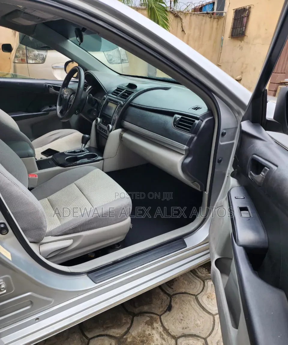 Toyota Camry 2012 Silver