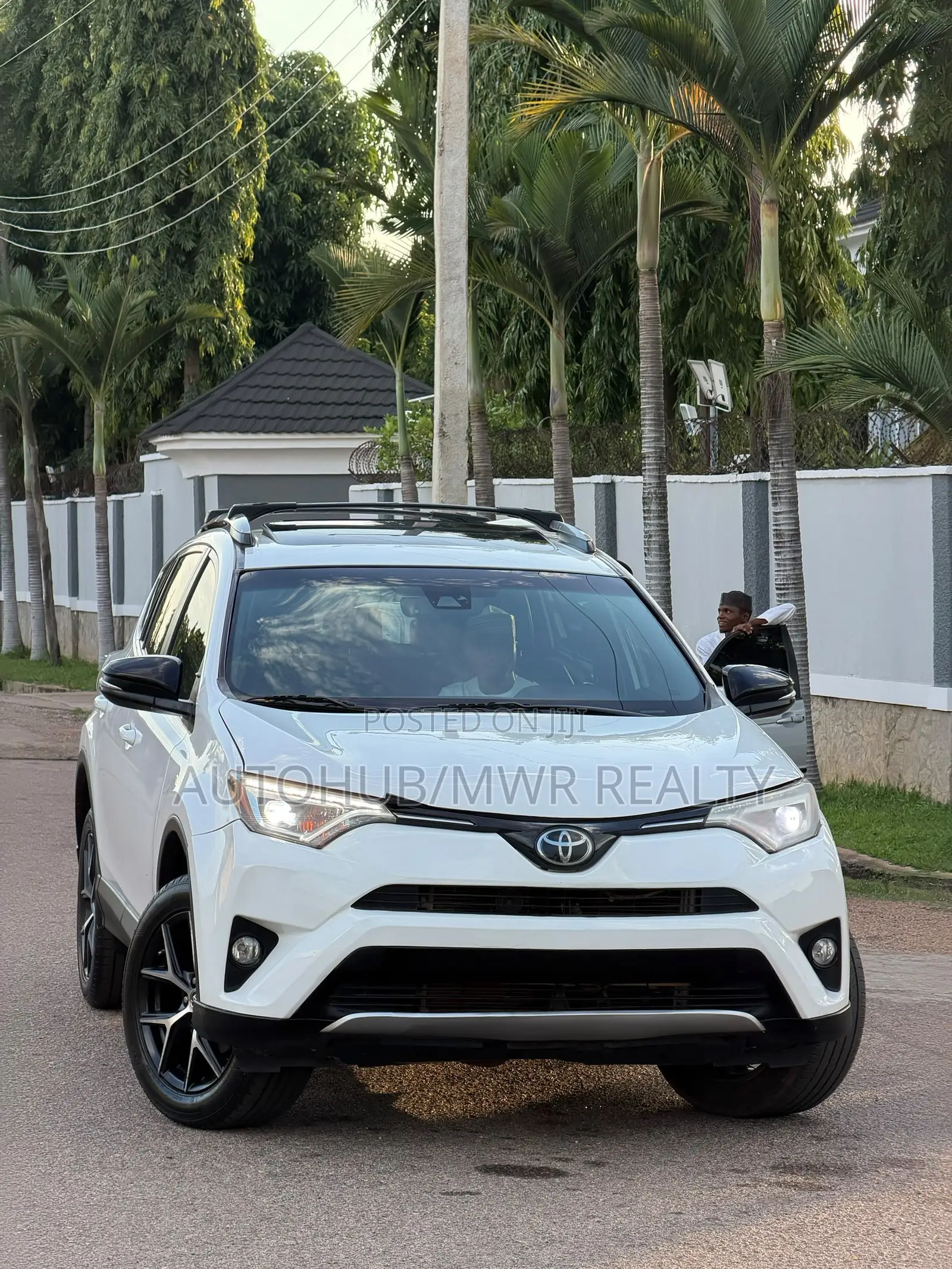 Toyota RAV4 2018 White