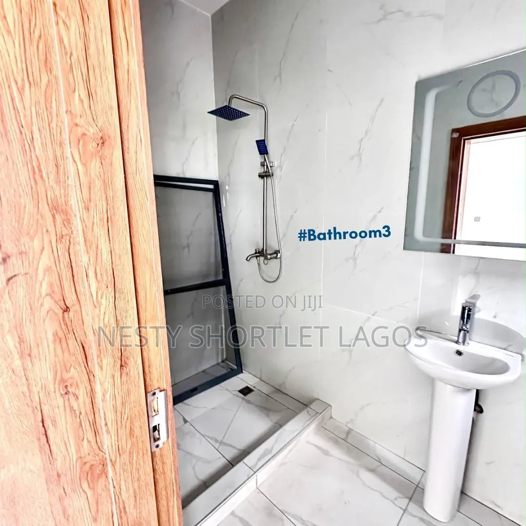 Furnished 5bdrm House in Iseri for sale