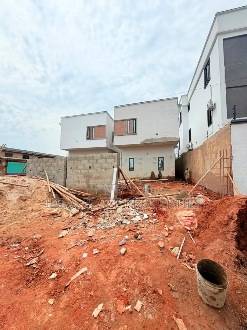 2bdrm Townhouse/Terrace in Magodo for sale