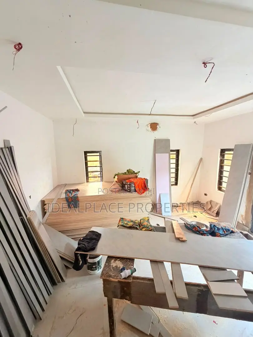 2bdrm Townhouse/Terrace in Magodo for sale