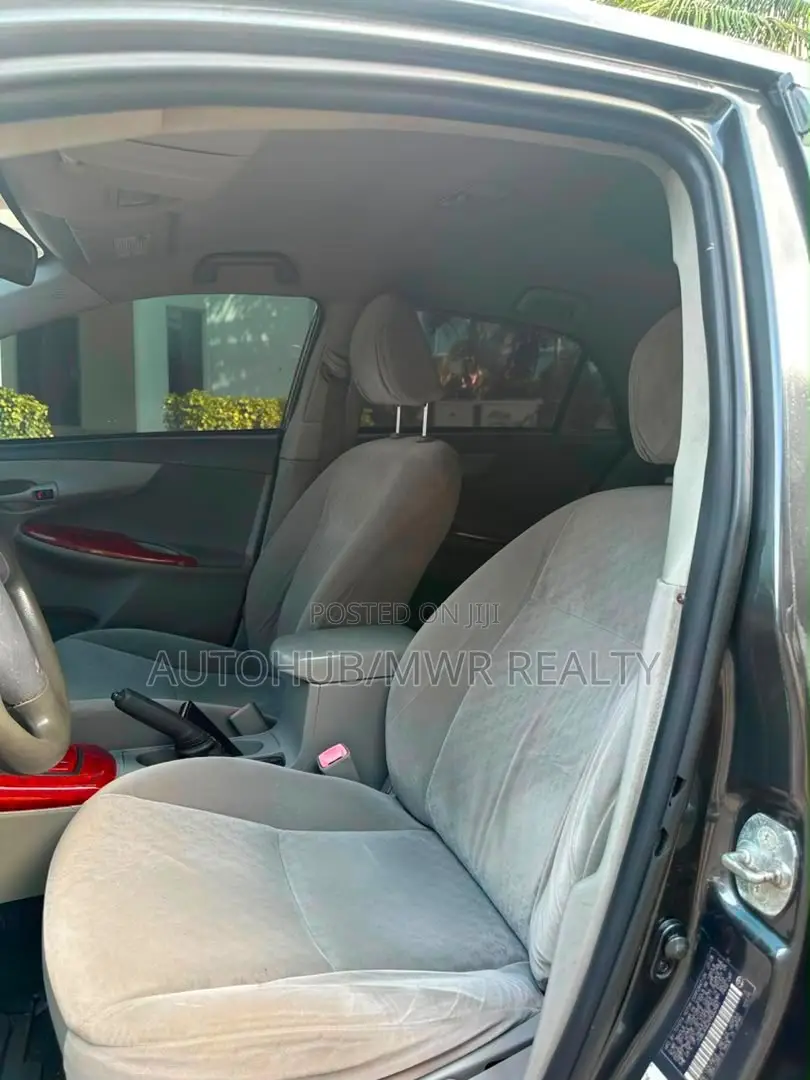 Toyota Corolla 2006 Black