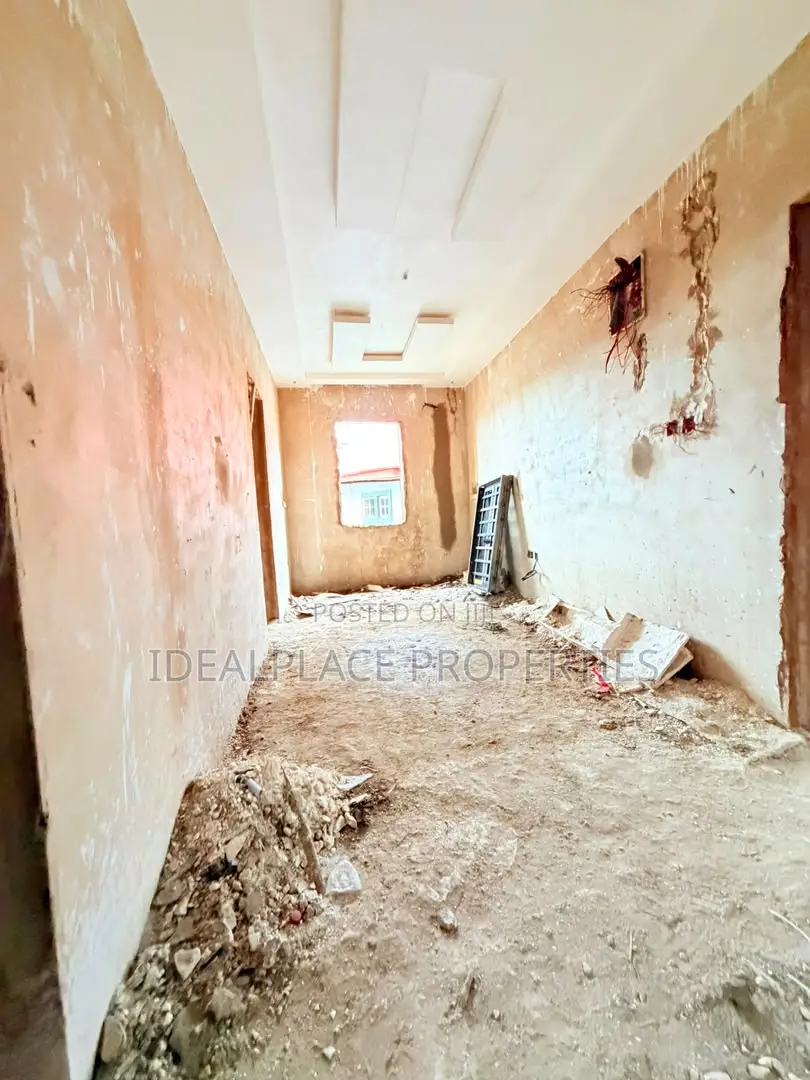 3bdrm Duplex in Surulere for sale