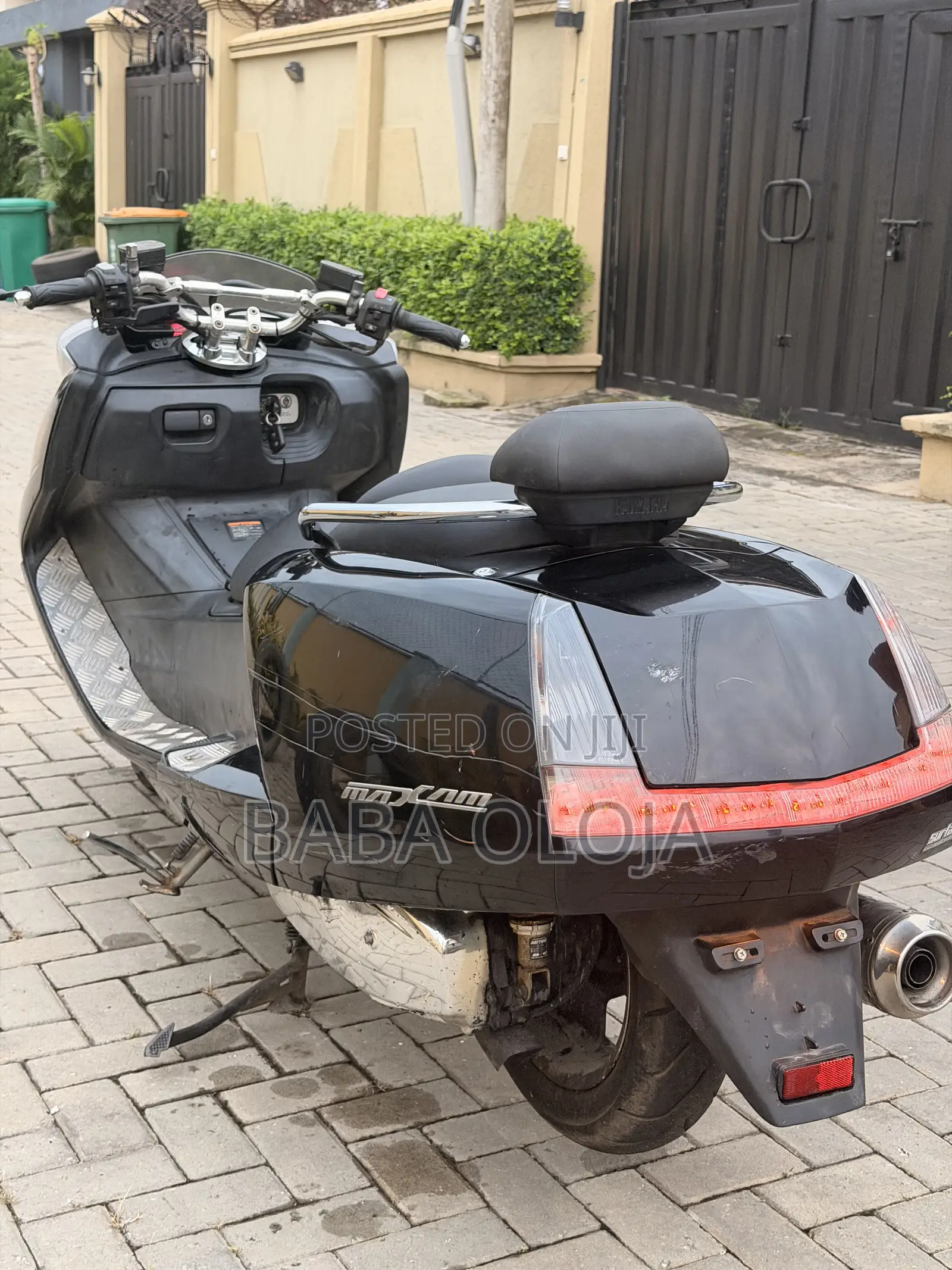 Yamaha 2012 Black