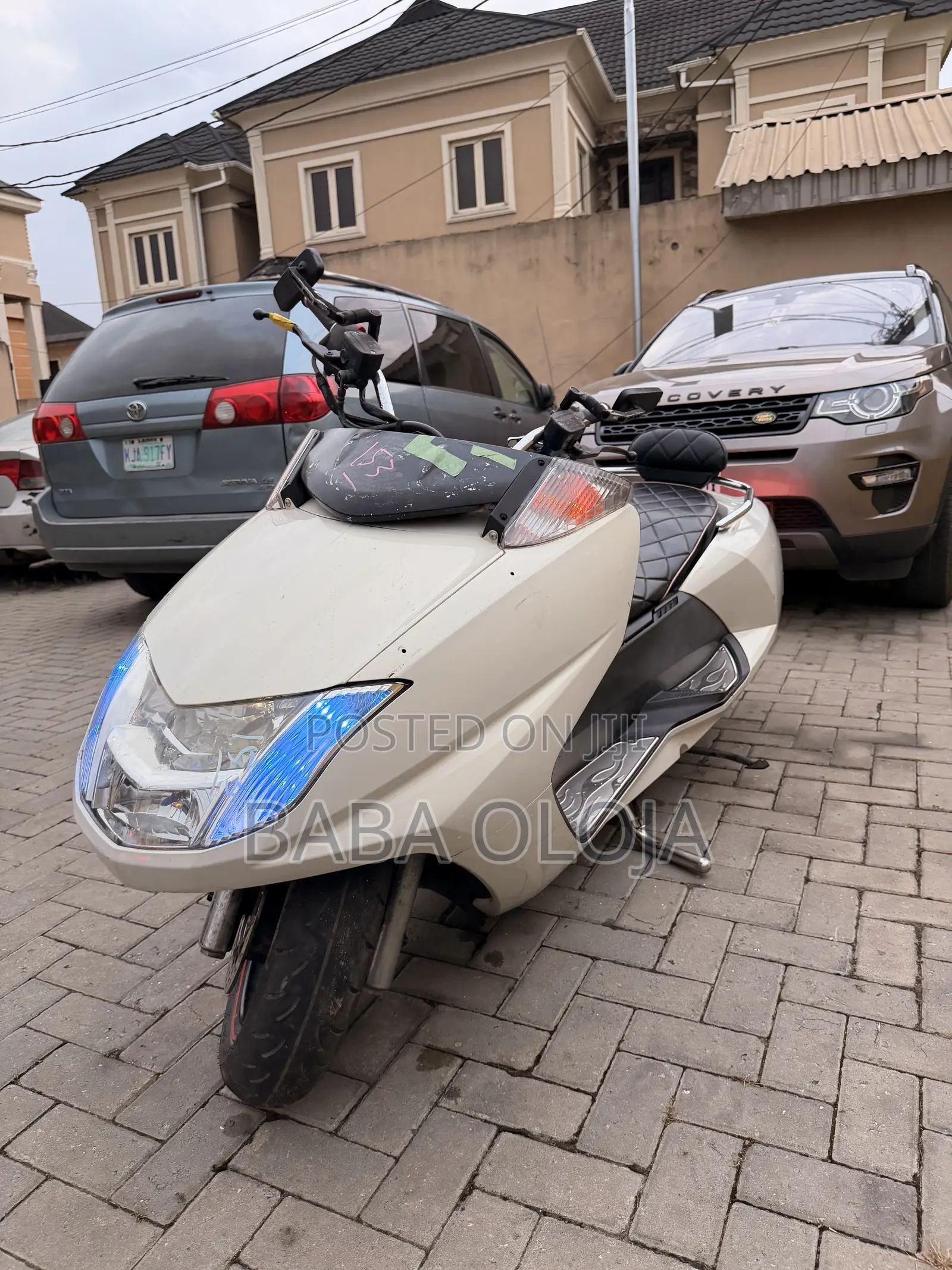 Yamaha 2012 White