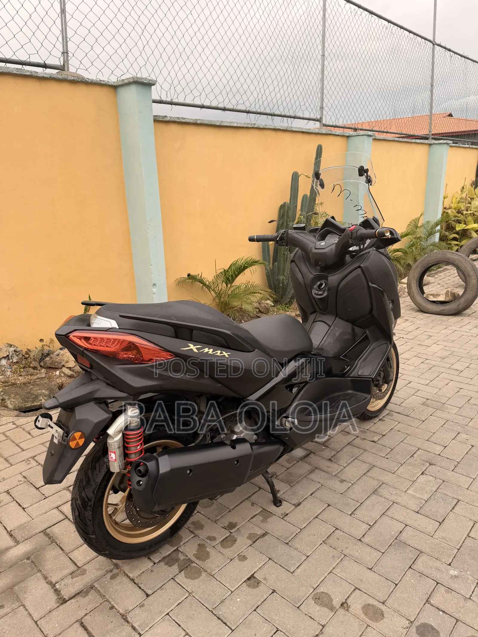 Yamaha 2020 Black