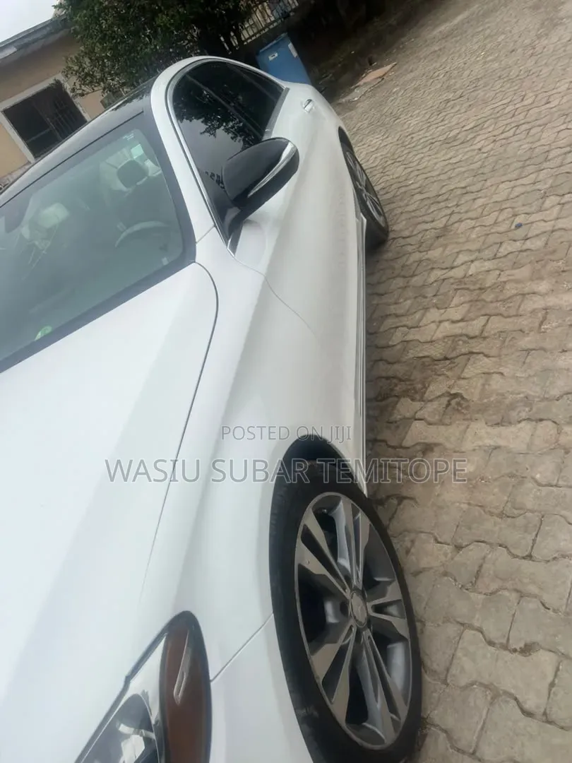 Mercedes-Benz C300 2015 White