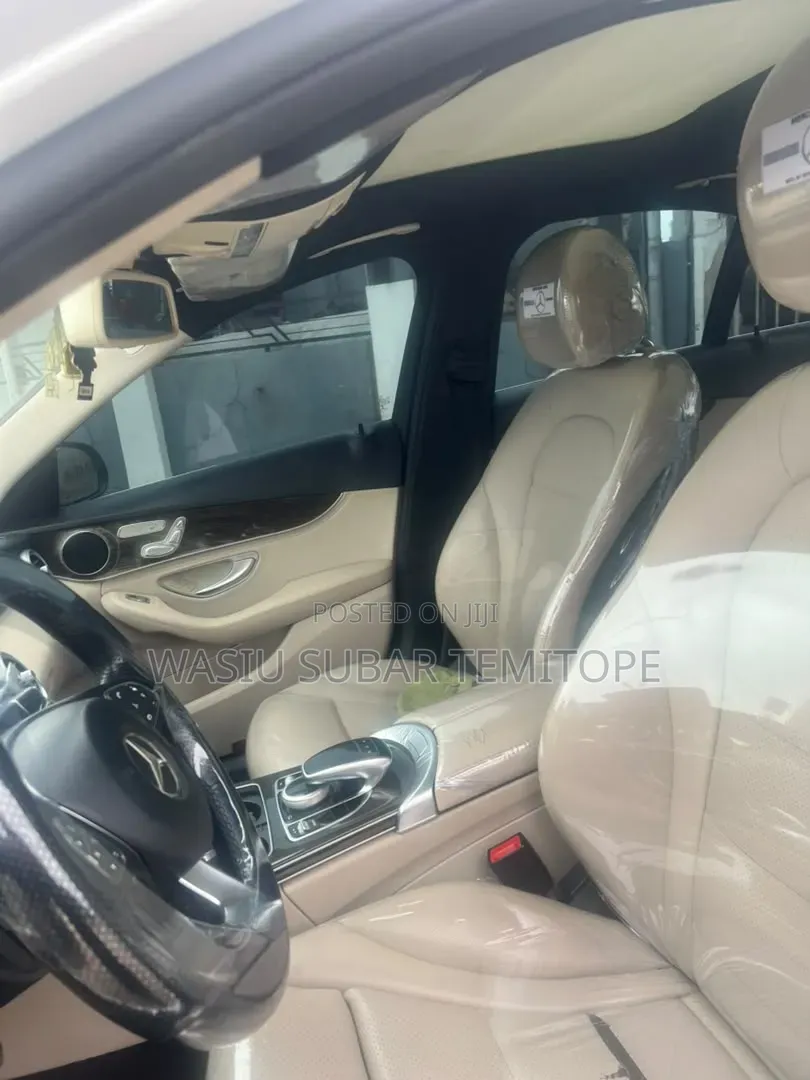 Mercedes-Benz C300 2015 White