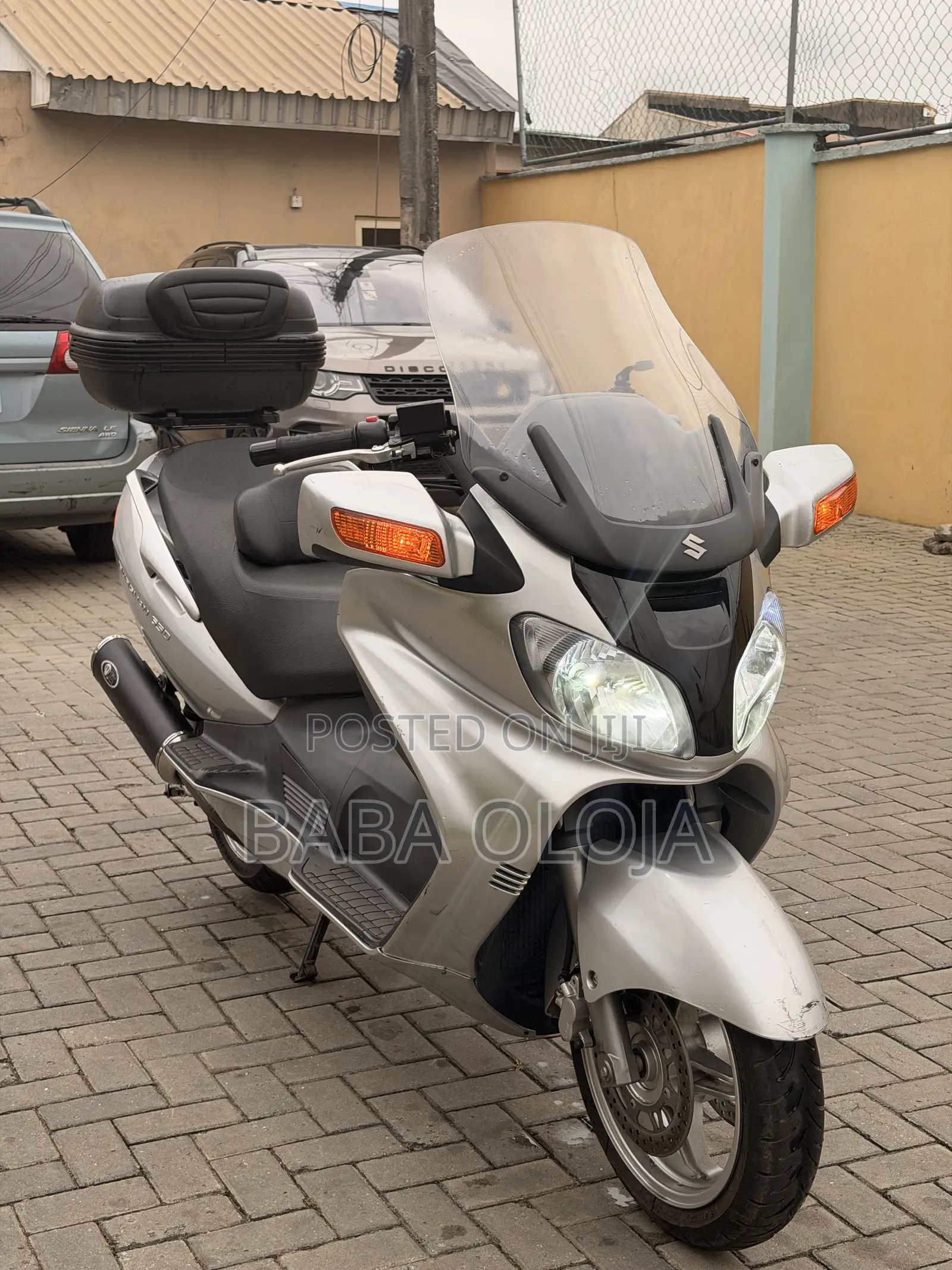 Suzuki Burgman 2012 Silver