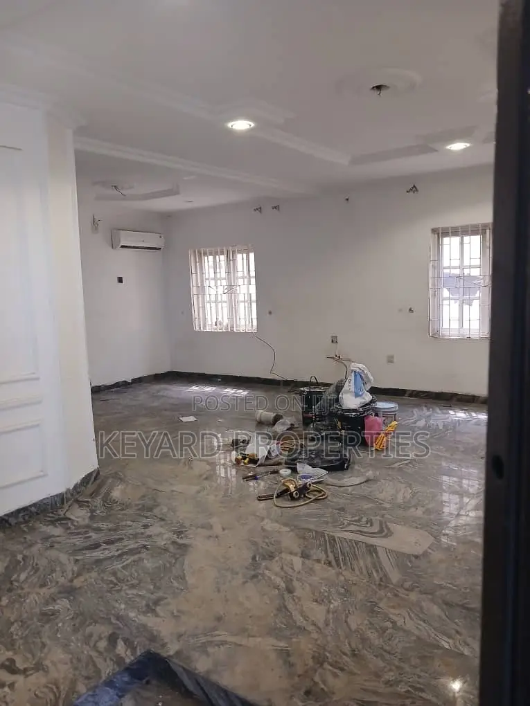 3bdrm Apartment in Wuse 2 for rent