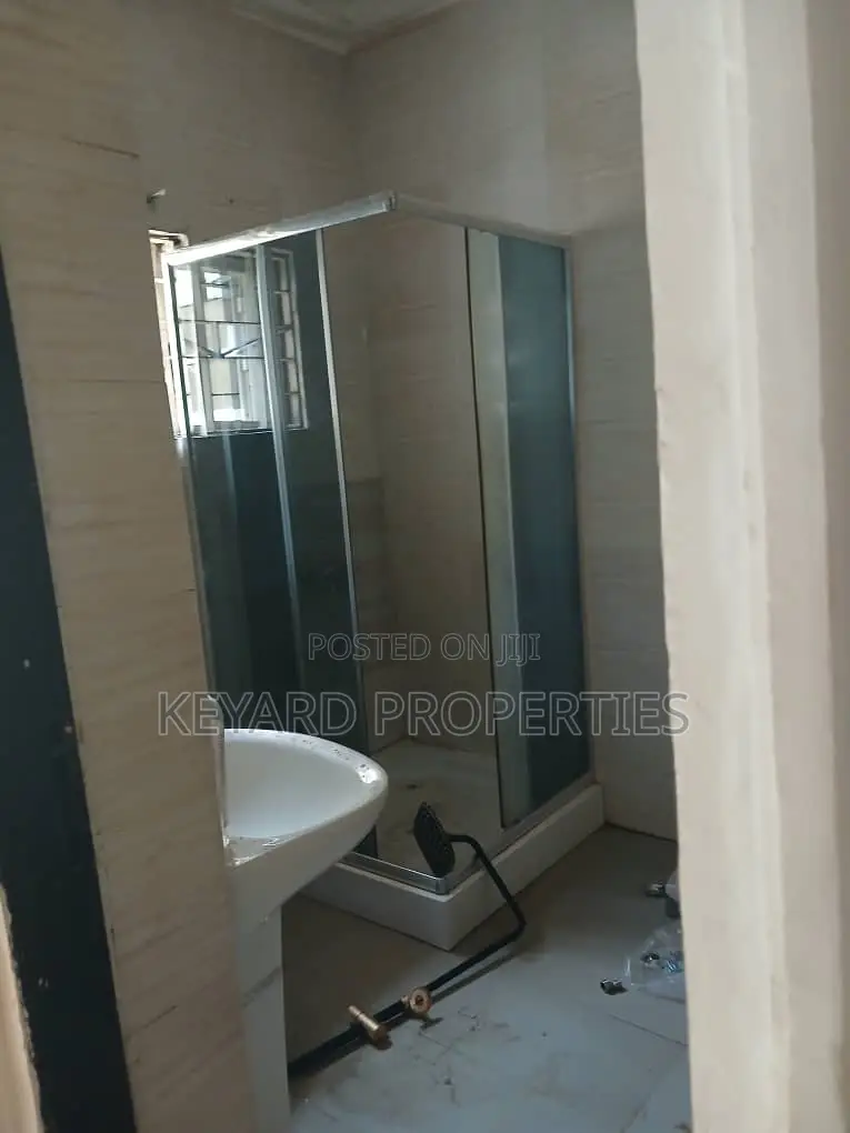 3bdrm Apartment in Wuse 2 for rent