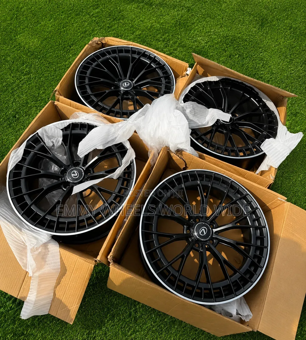 20inches Suitable for Lexus Rx350 Black Wirh Round Silver Color