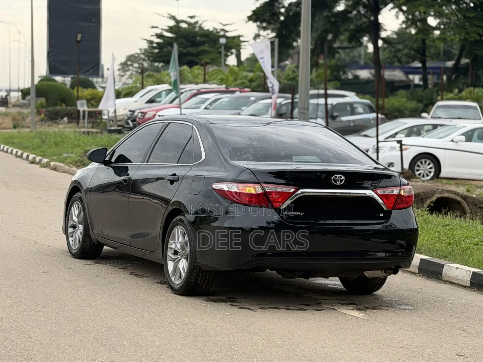 Toyota Camry LE 4dr Sedan (2.5L 4cyl 6A) 2016 Black