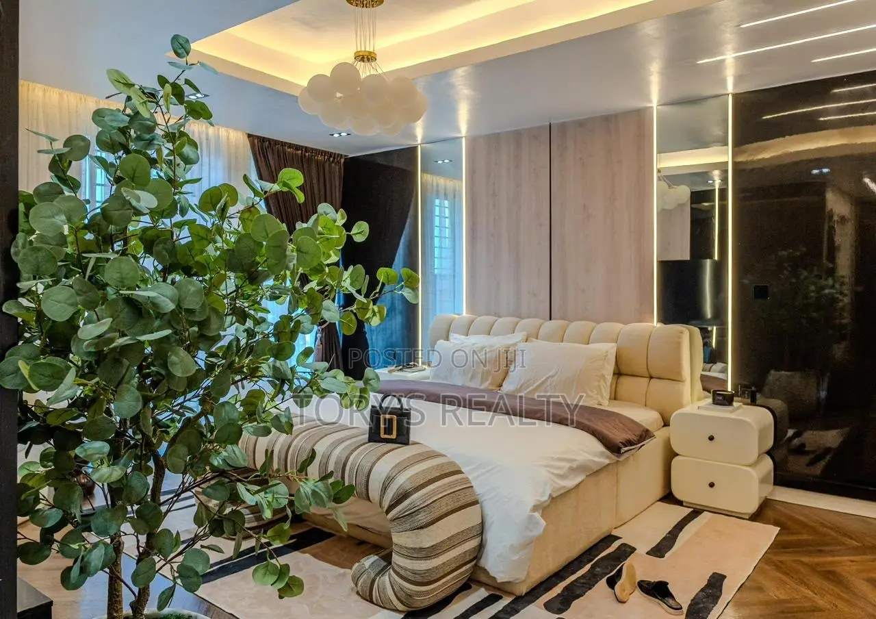 Furnished 3bdrm Apartment in Lekki Phase 1 for sale