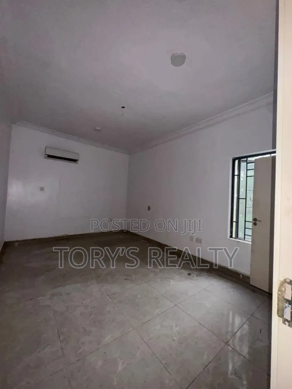 1bdrm Apartment in Lekki Phase 2 for sale