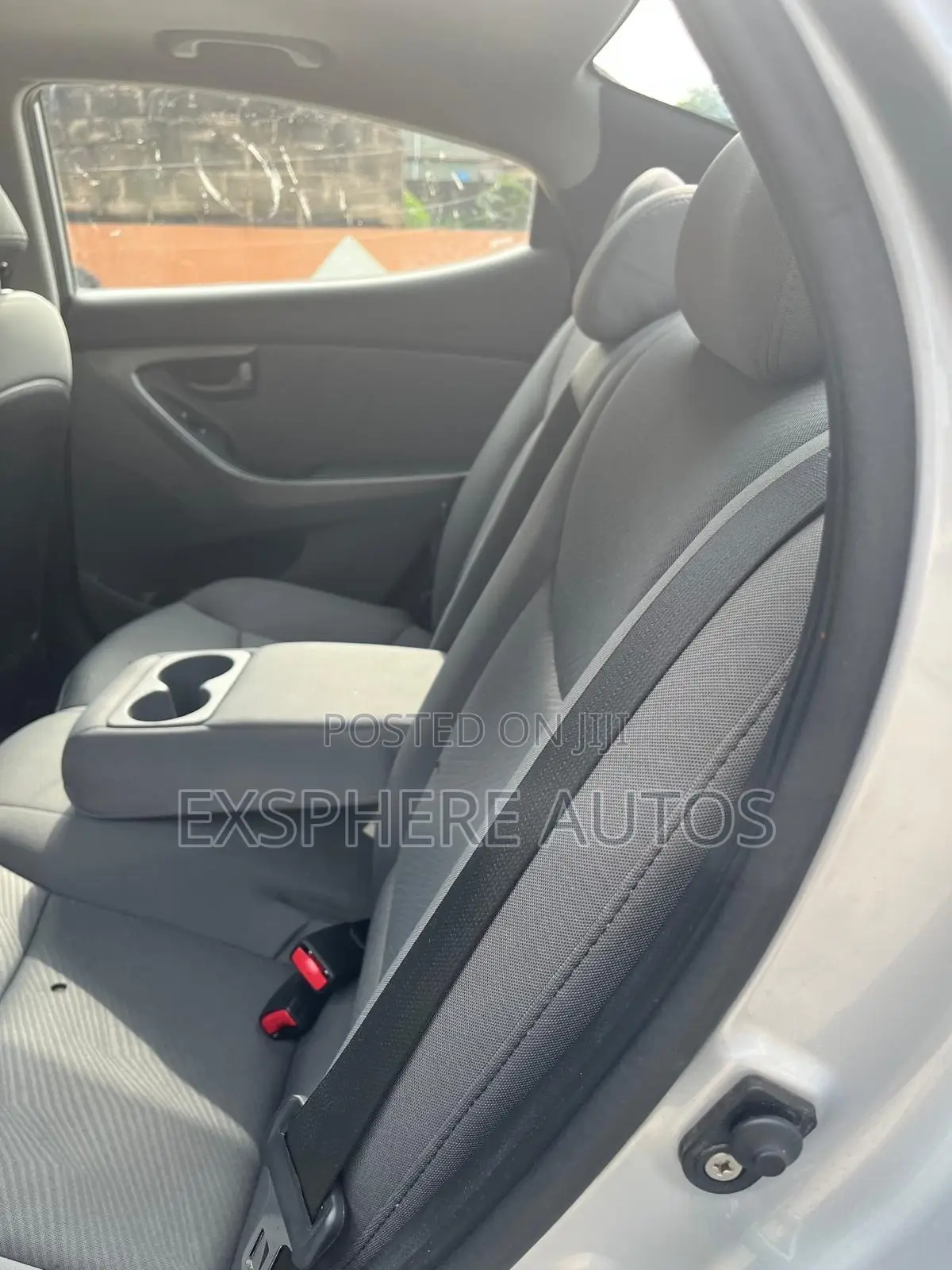 Hyundai Elantra 2011 Silver