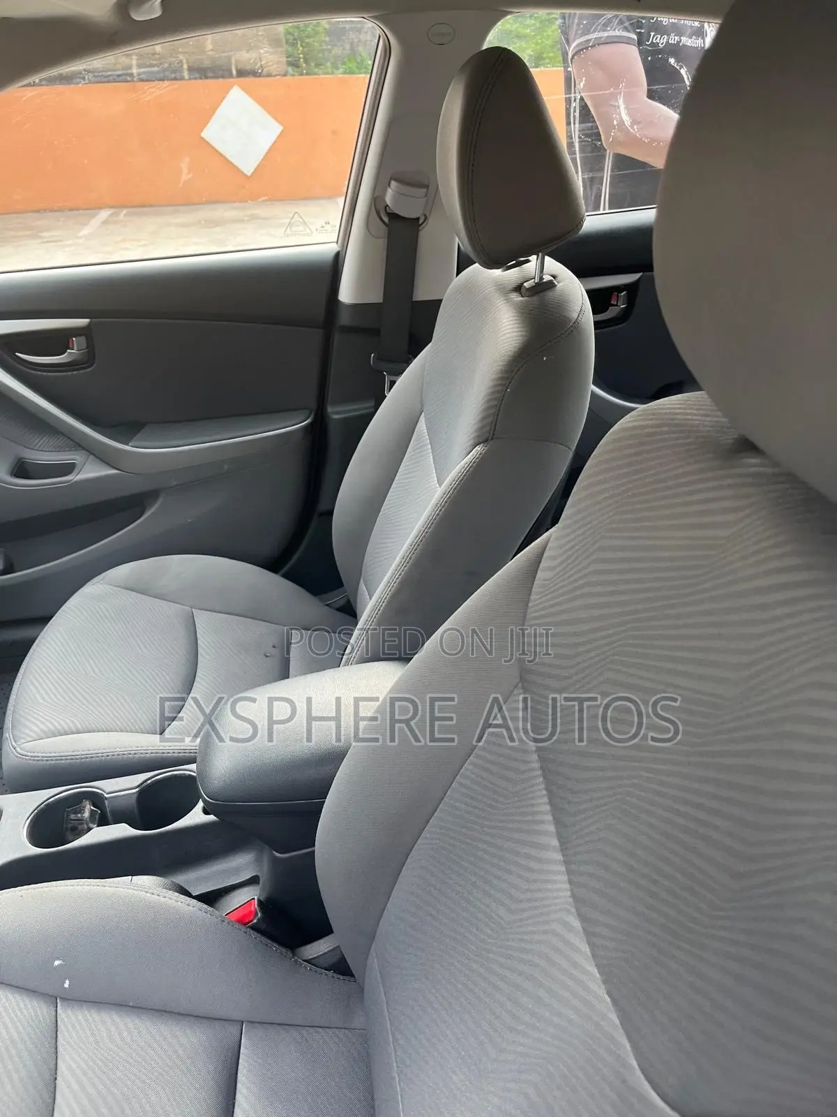 Hyundai Elantra 2011 Silver