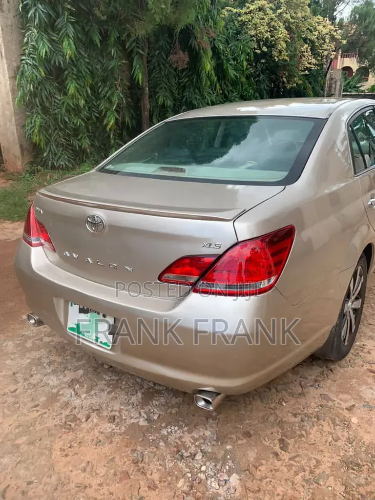 Toyota Avalon 2008 Gold