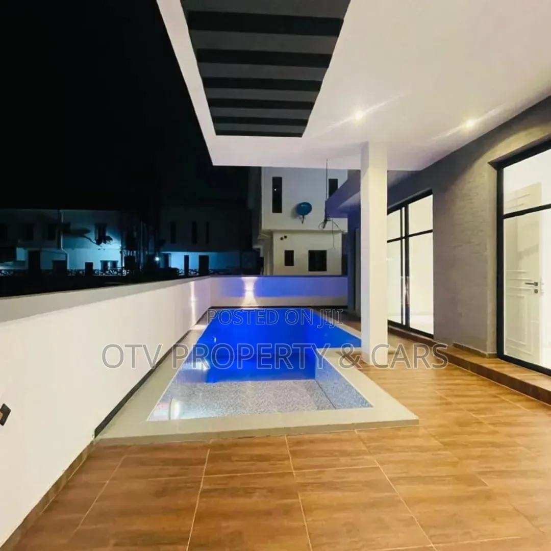 5bdrm Duplex in Ikate for sale