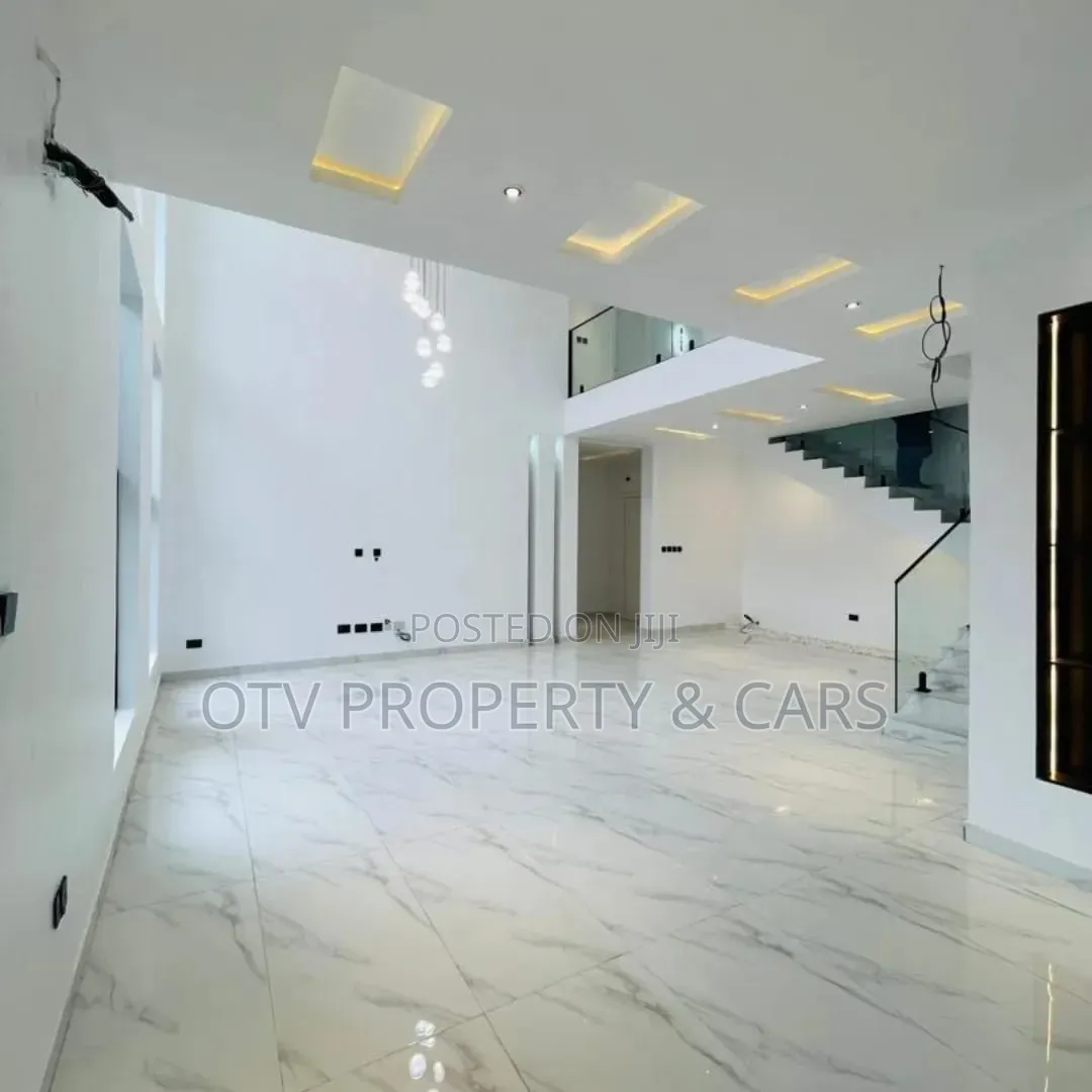 5bdrm Duplex in Ikate for sale