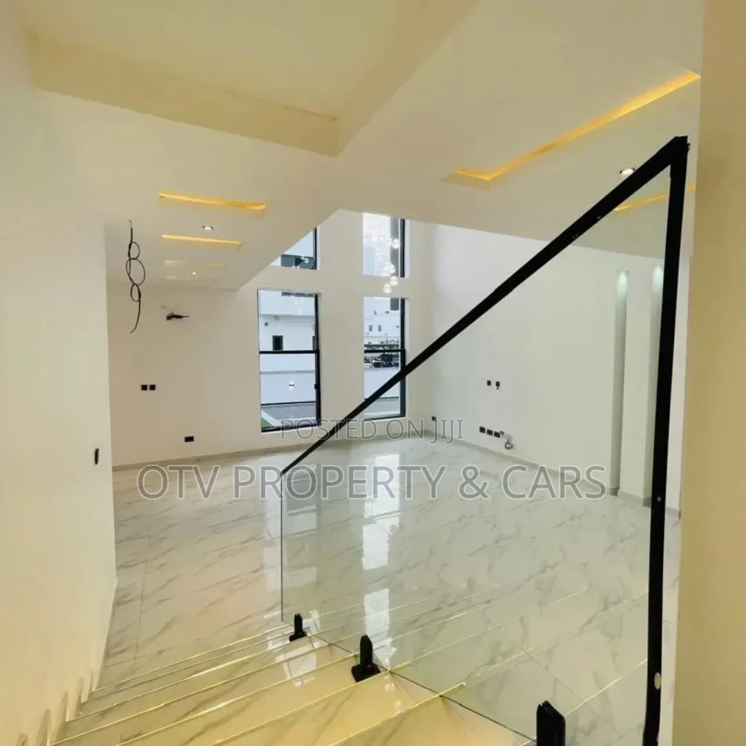 5bdrm Duplex in Ikate for sale