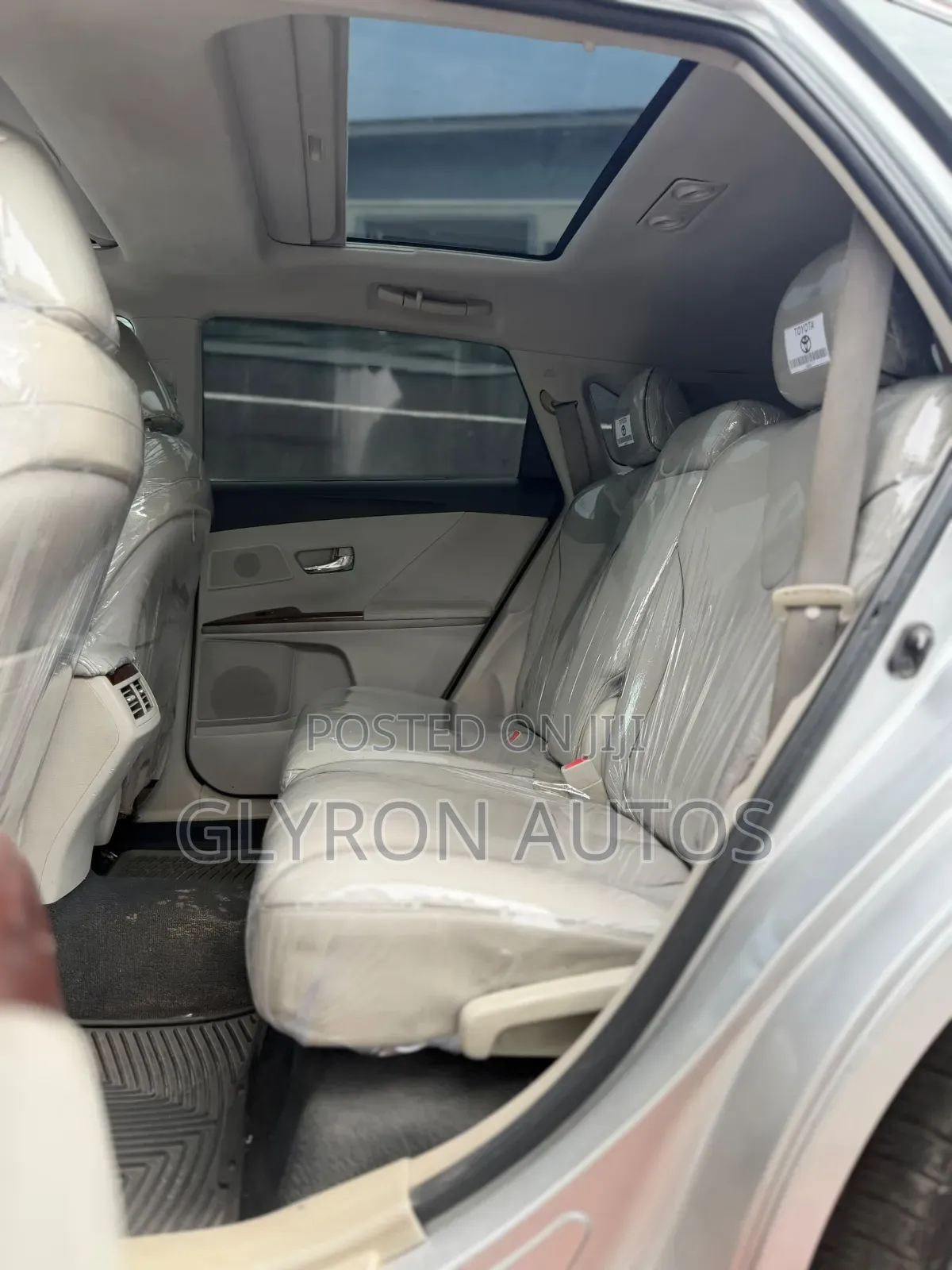 Toyota Venza 2010 Silver