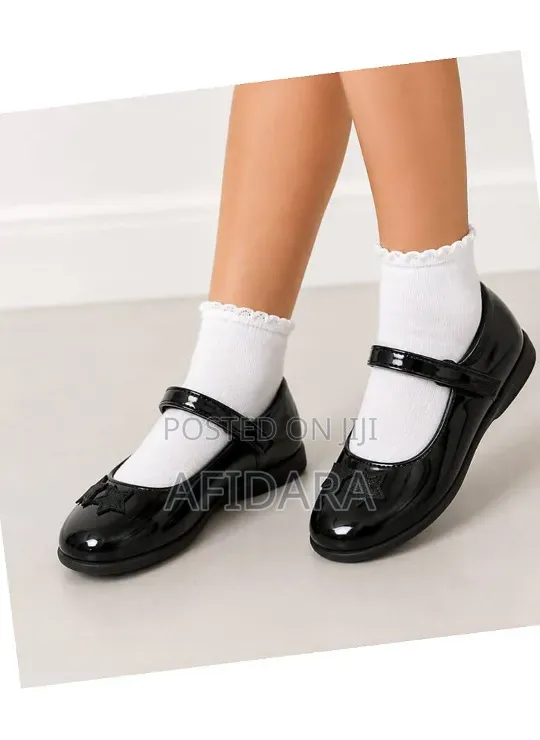 Girls’ Shoes Beautiful Pink Design