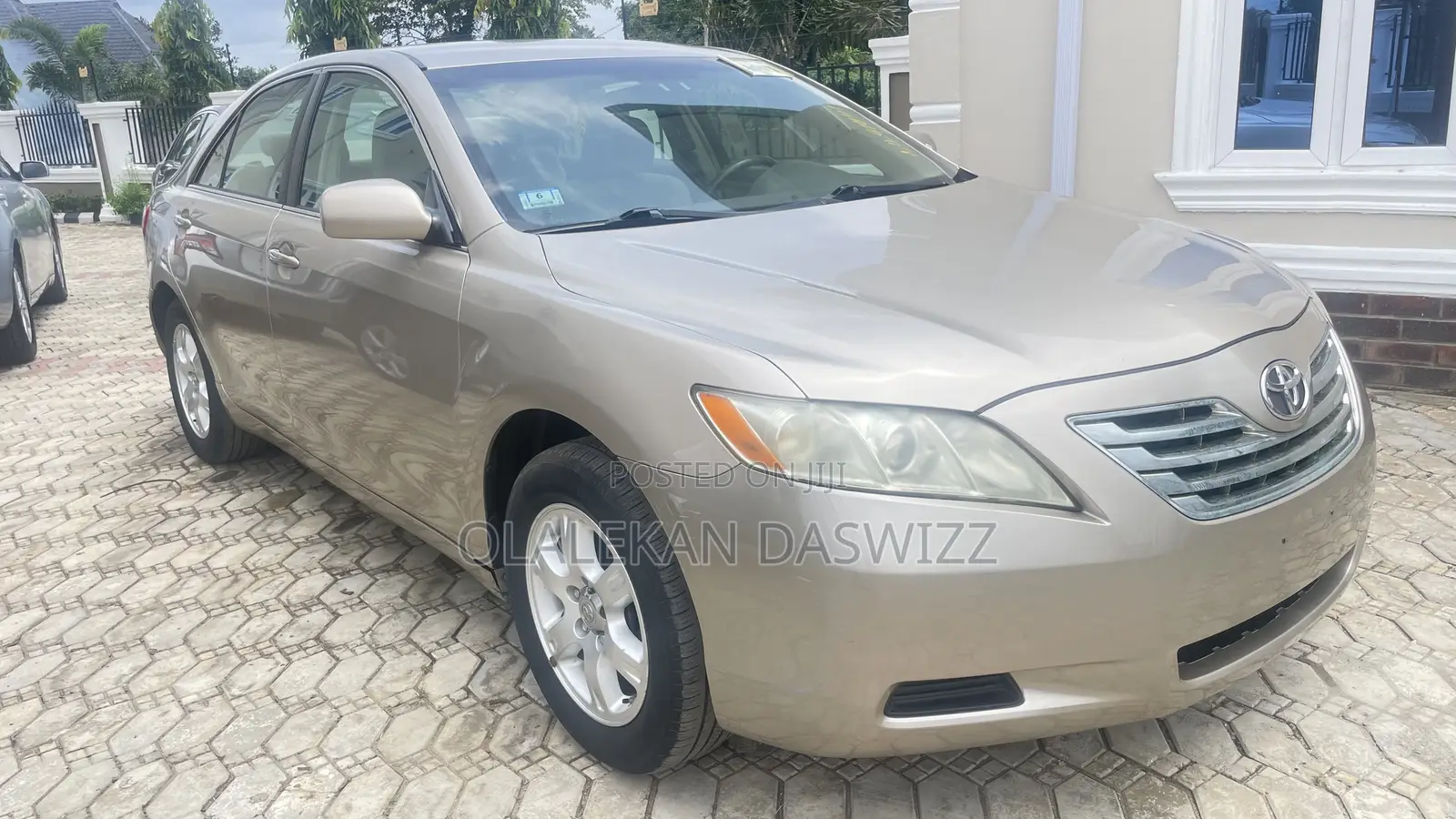 Toyota Camry 2010 Gold