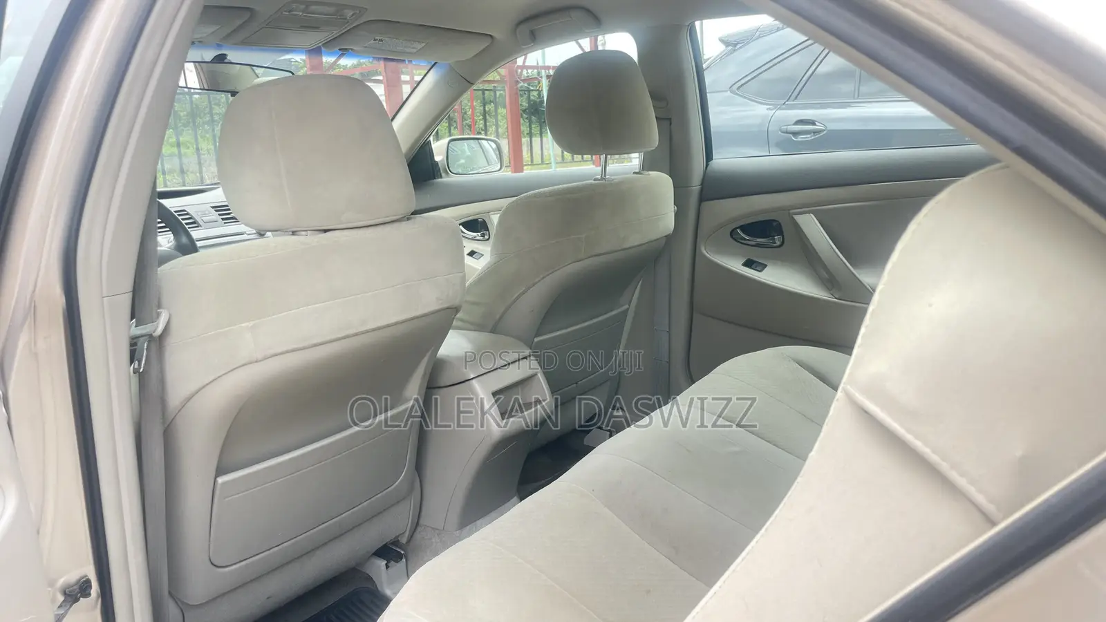 Toyota Camry 2010 Gold