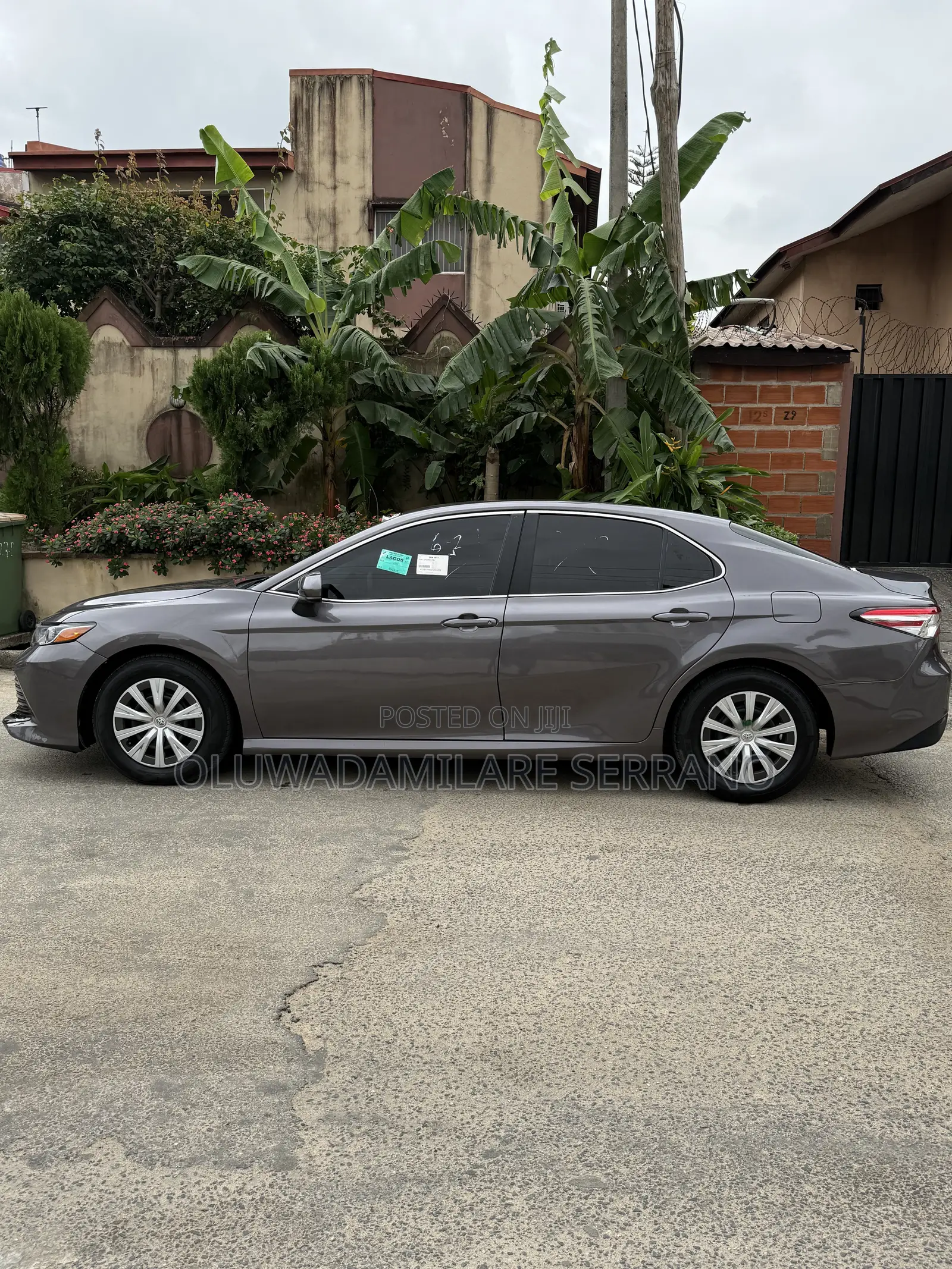 Toyota Camry L FWD (2.5L 4cyl 8AM) 2018 Gray