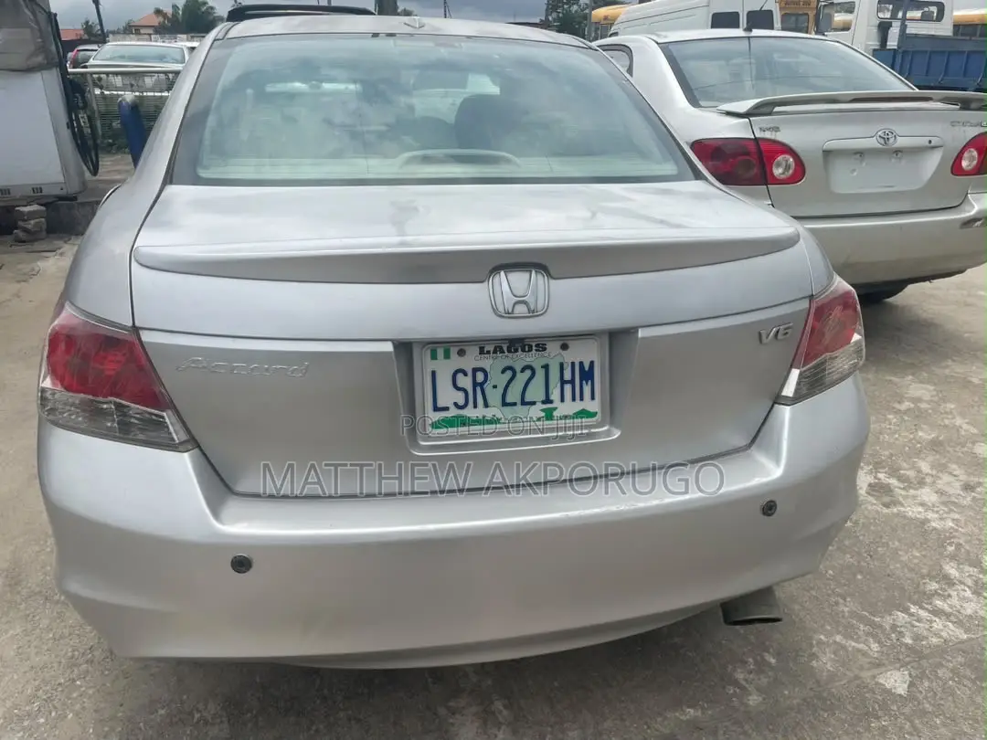 Honda Accord 2006 Silver