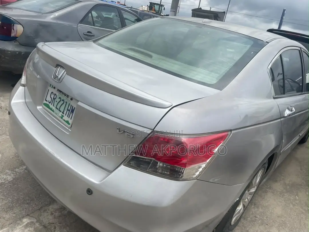 Honda Accord 2006 Silver
