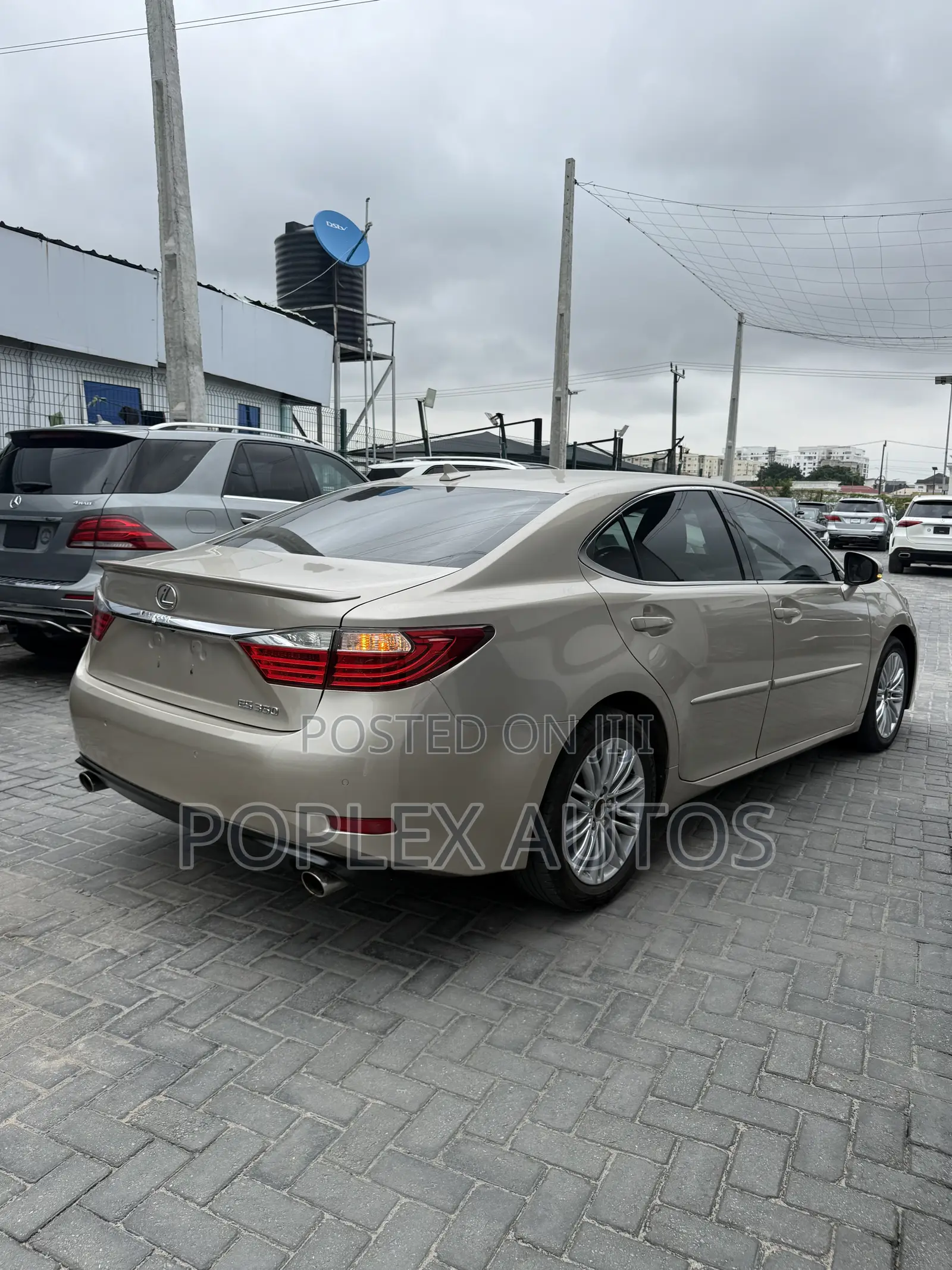 Lexus ES 350 FWD 2013 Gold