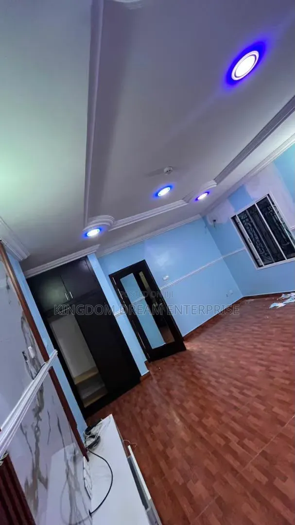 5bdrm Duplex in Osapa London Lekki for rent