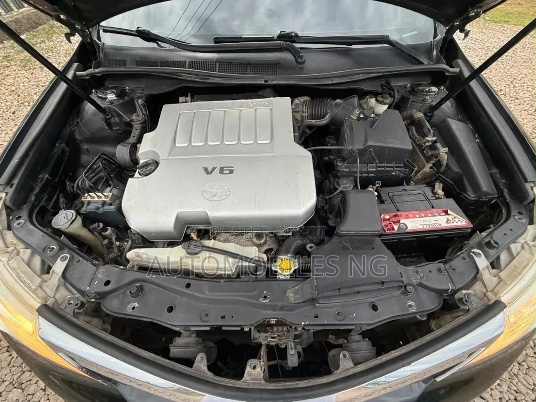 Toyota Camry XLE V6 4dr Sedan (3.5L 6cyl 6A) 2013 Black
