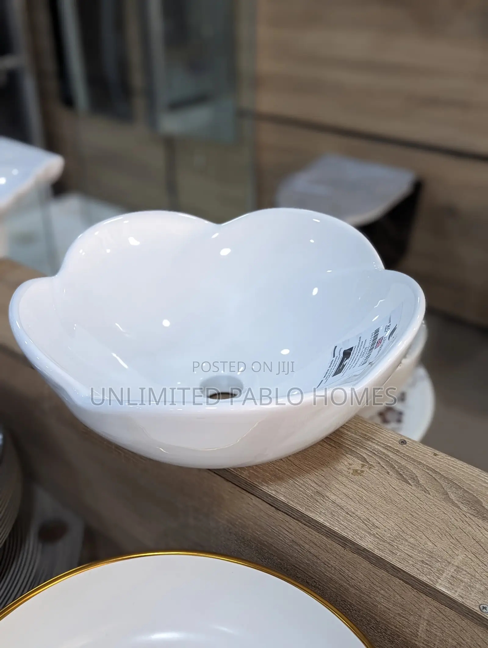 Ceramic Countertop Wash Hand Basin, White