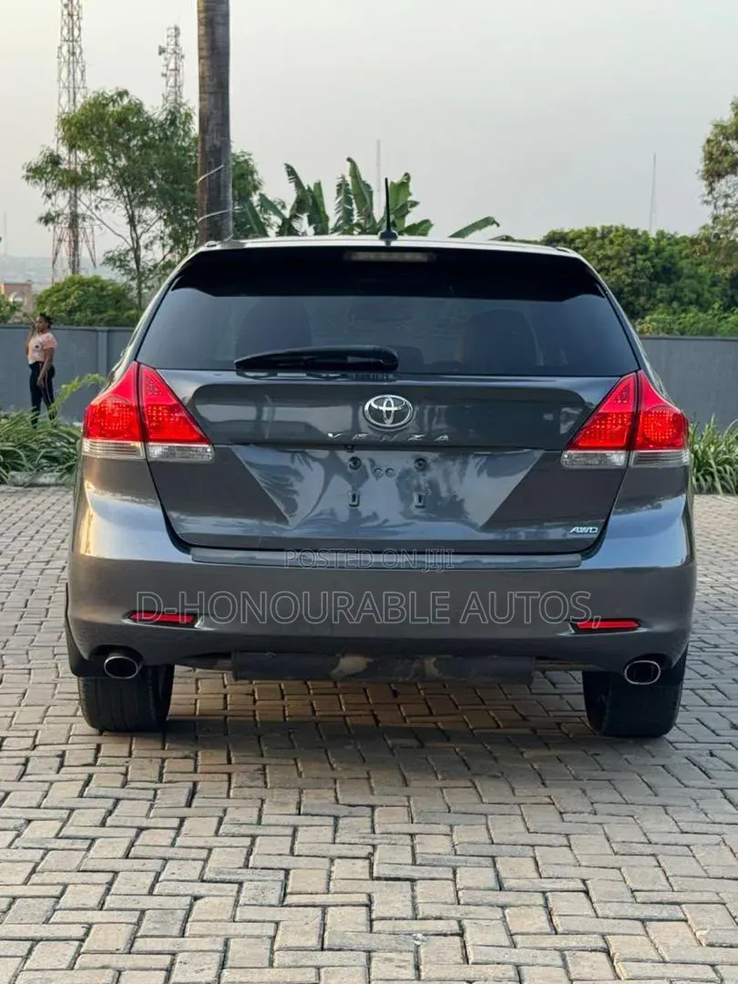 Toyota Venza V6 2009 Gray