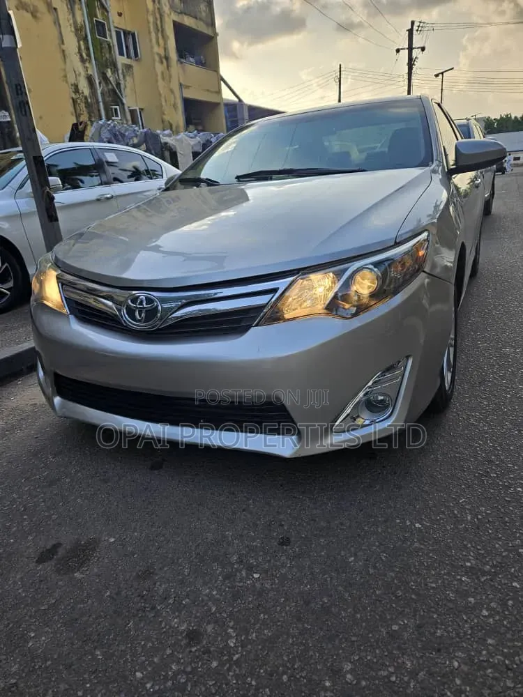Toyota Camry 2014