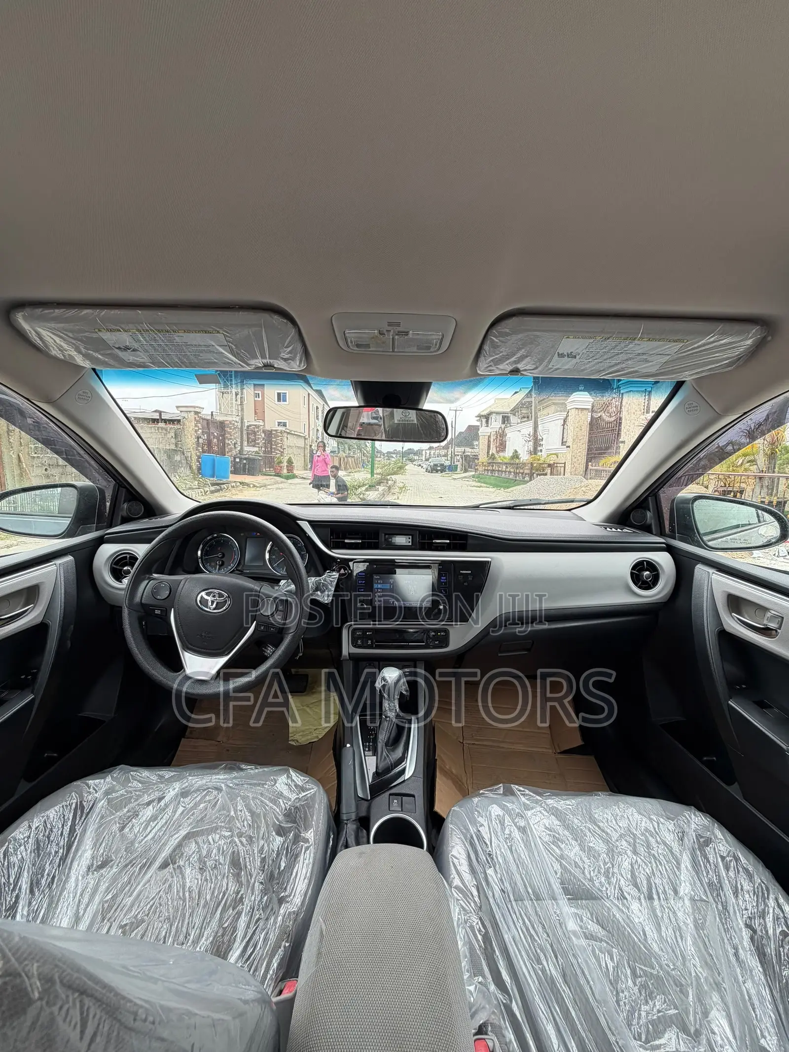 Toyota Corolla LE 4dr Sedan (1.8L 4cyl CVT) 2017 Gray