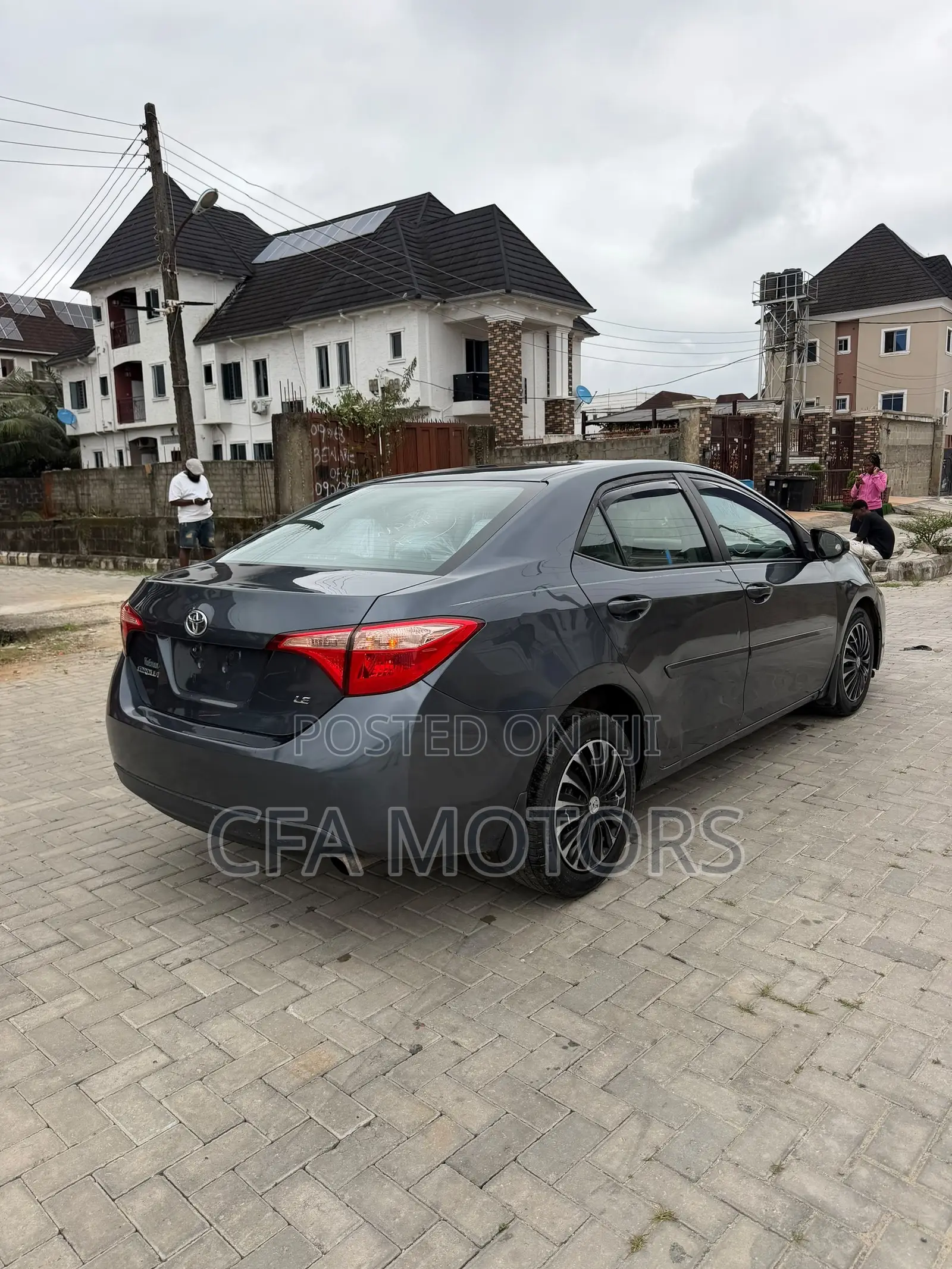 Toyota Corolla LE 4dr Sedan (1.8L 4cyl CVT) 2017 Gray