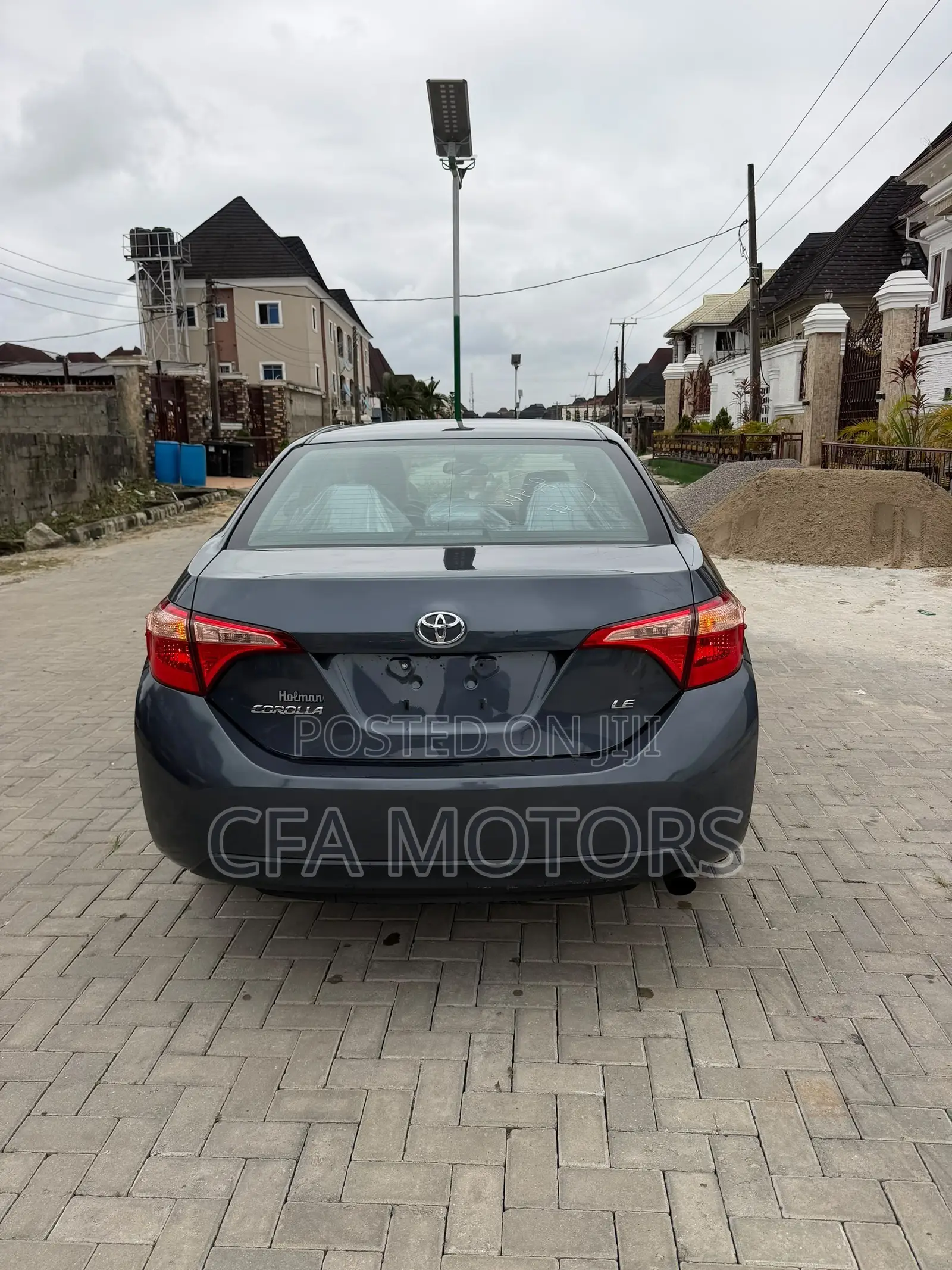 Toyota Corolla LE 4dr Sedan (1.8L 4cyl CVT) 2017 Gray