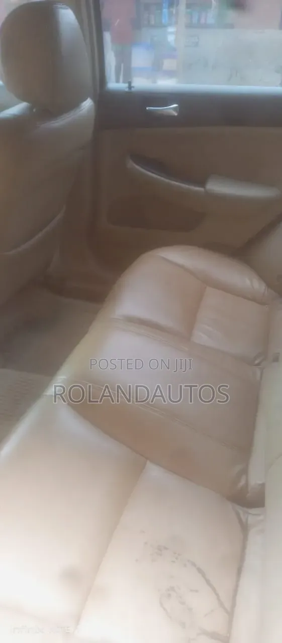 Honda Accord 2004 Gold