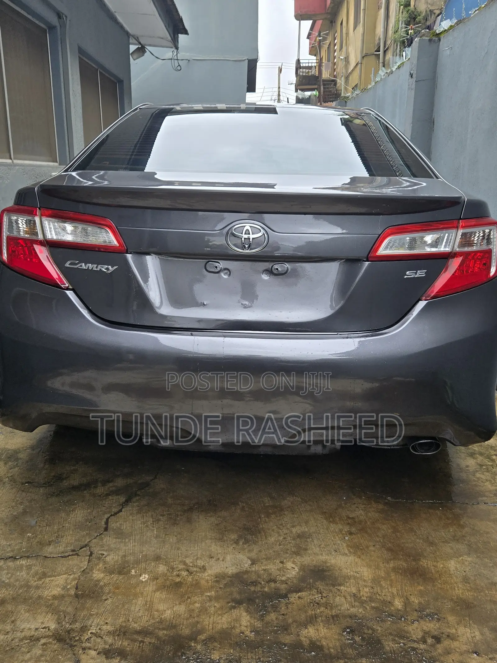 Toyota Camry SE 4dr Sedan (2.5L 4cyl 6A) 2013 Gray