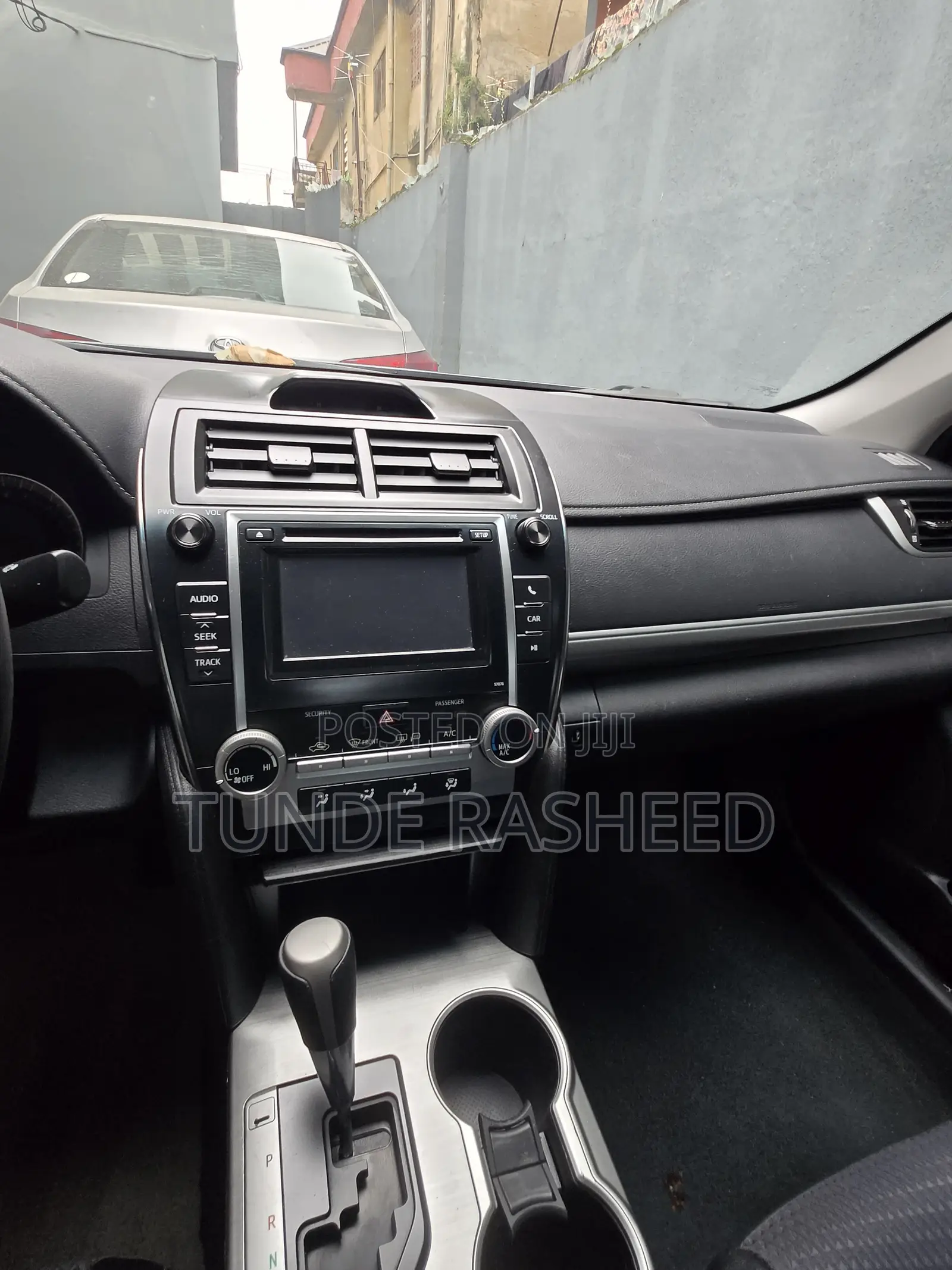 Toyota Camry SE 4dr Sedan (2.5L 4cyl 6A) 2013 Gray
