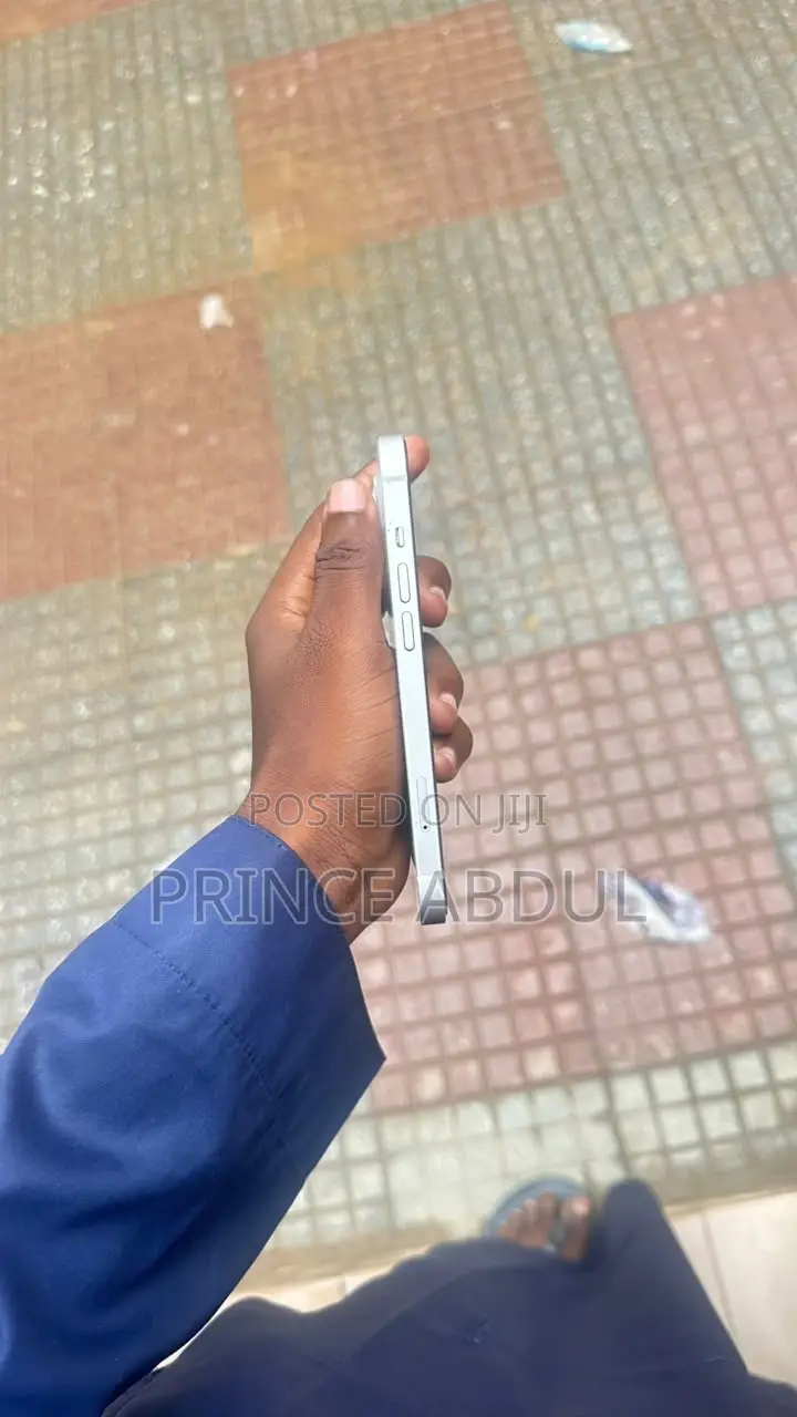 Apple iPhone 13 128 GB White