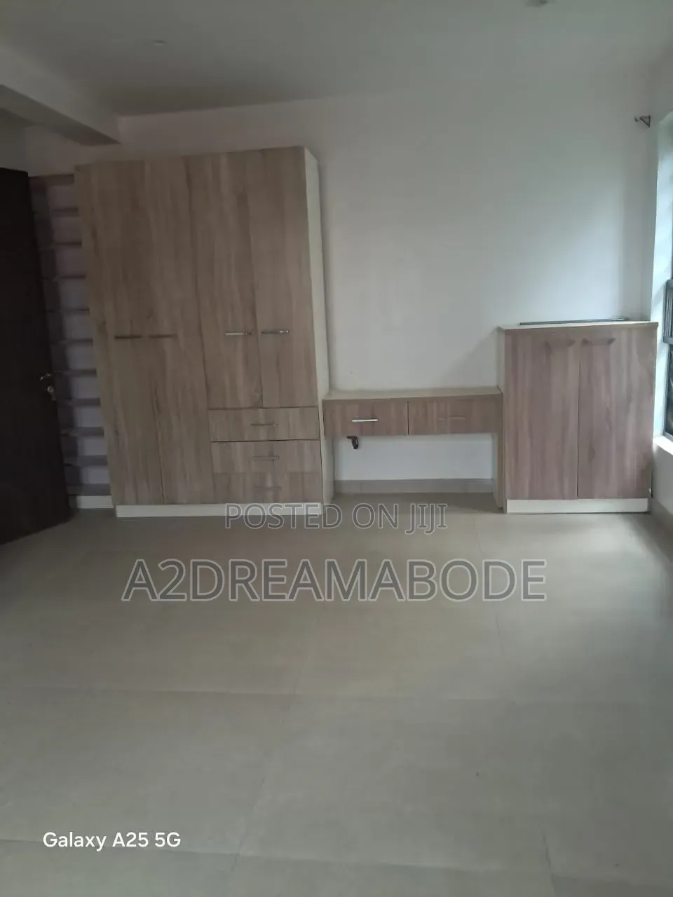3bdrm Apartment in Ikeja Gra for rent